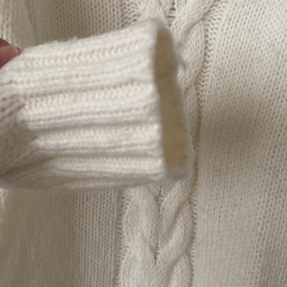 Aerie Fuzzy Soft Oversized Varsity V Neck Sweater American Eagle Outfitter Zara - Picture 8 of 16